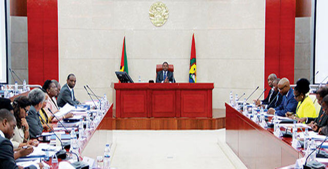 Conselho de Ministros analisa proposta de produção de tseke