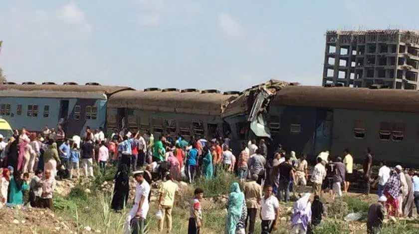 Colisão de comboios mata e fere no Egipto