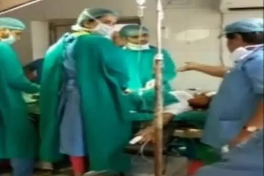 Médicos discutem durante cesariana e bebé morre asfixiado