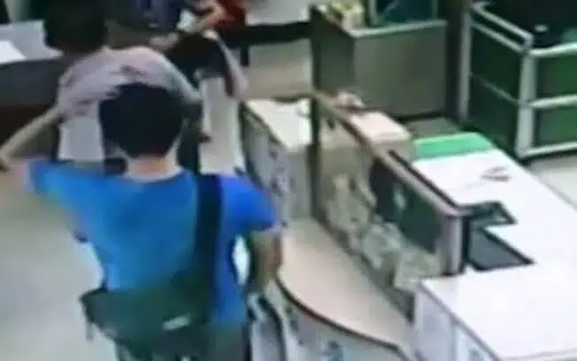 Pai se entrega à polícia junto do corpo de filha bebê que ele matou há 12 anos
