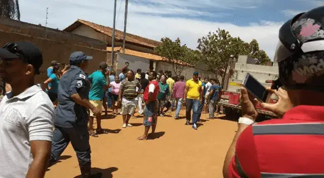 Segurança incendeia creche e mata quatro crianças