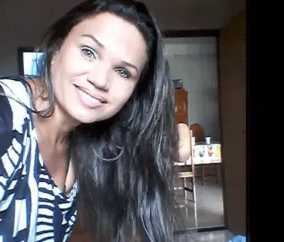 Ex-marido mata mulher na frente aos filhos