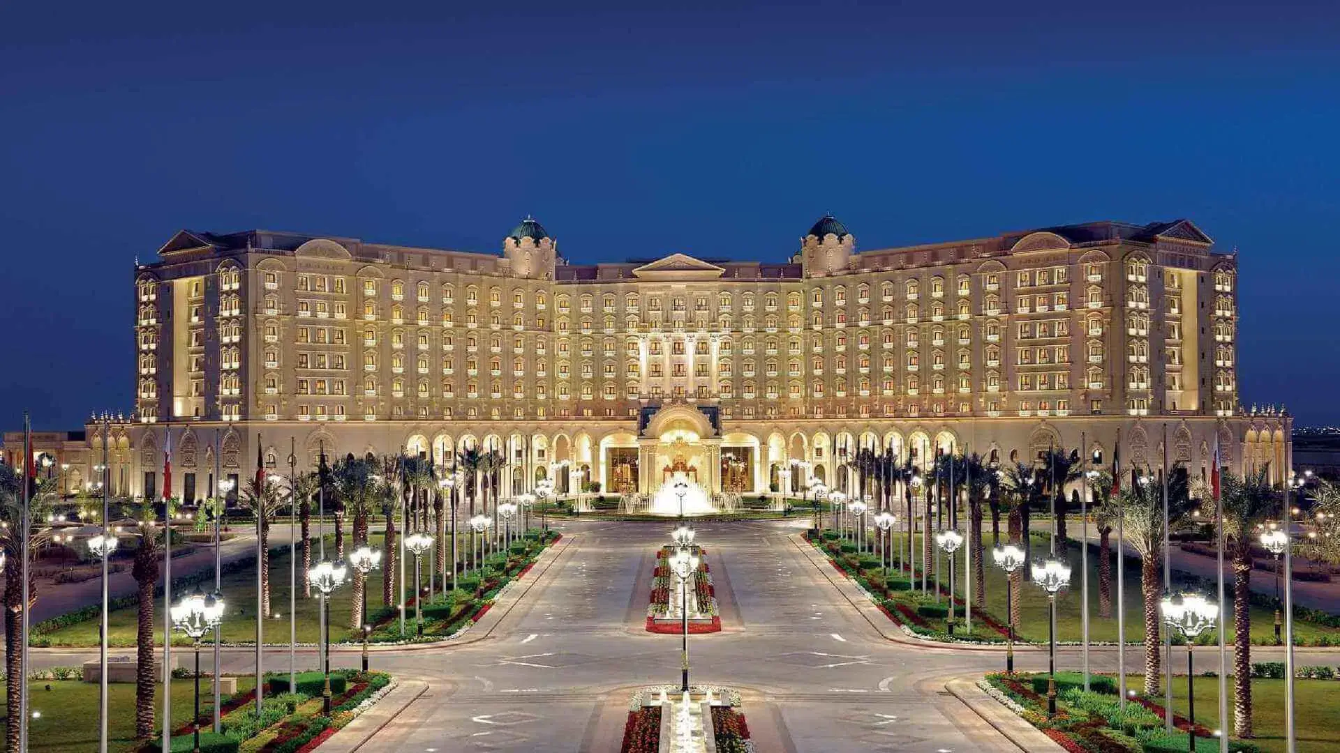 Hotel de luxo convertido em prisão temporária para realeza saudita