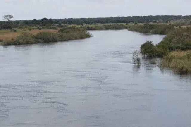 Menores de 7 e 9 anos morrem afogados em Muatala