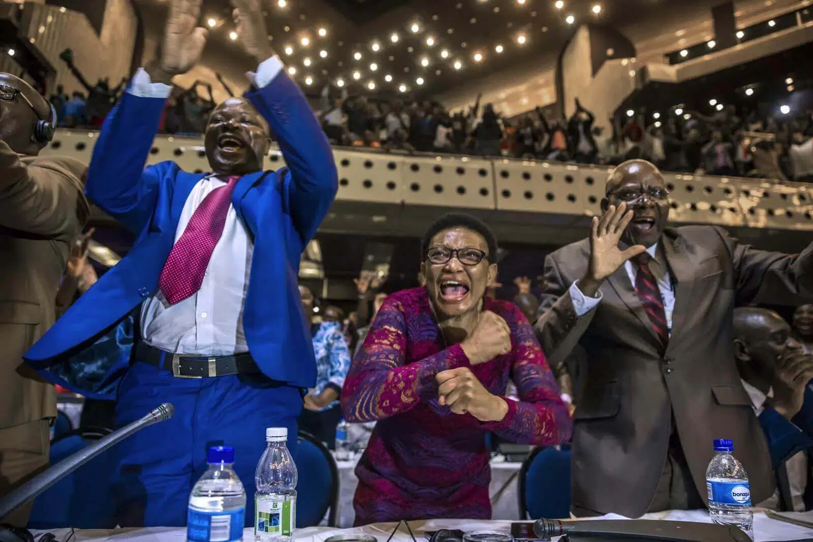 Robert Mugabe renuncia à presidência do Zimbábue.jpg