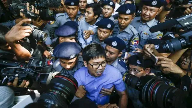 Dois jornalistas da Reuters acusados de violação de segredos de Estado em Myanmar