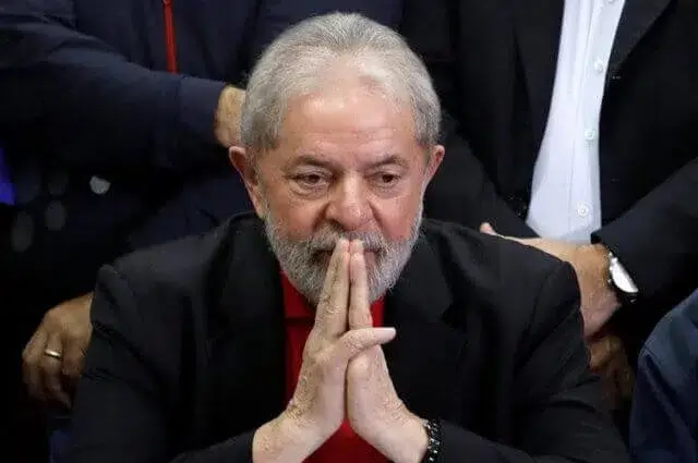 Governadores e senadores são impedidos de visitar Lula da Silva na prisão