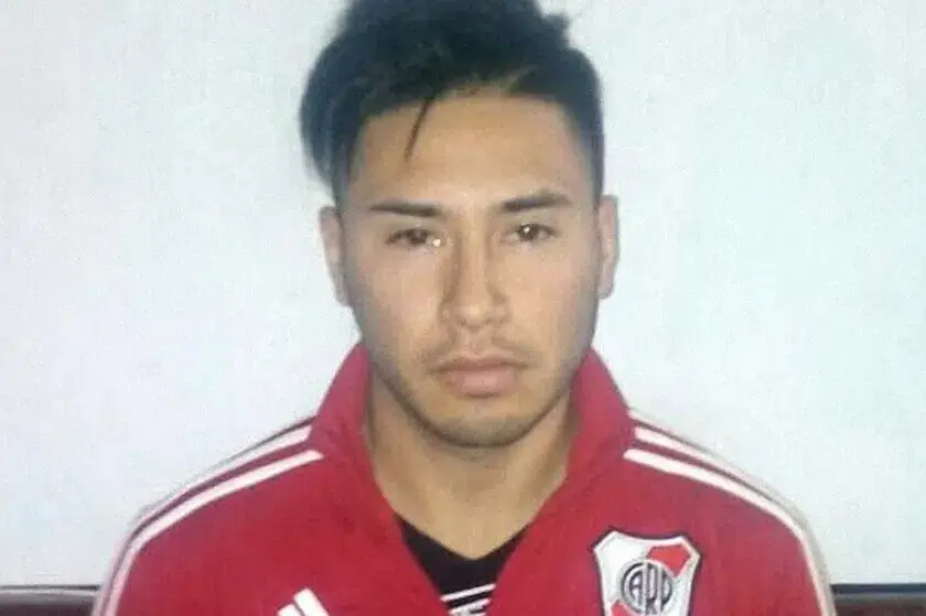 Jogador é preso acusado de estuprar e matar enteado de 5 anos