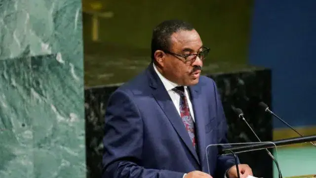 Parlamento etíope levanta estado de emergência