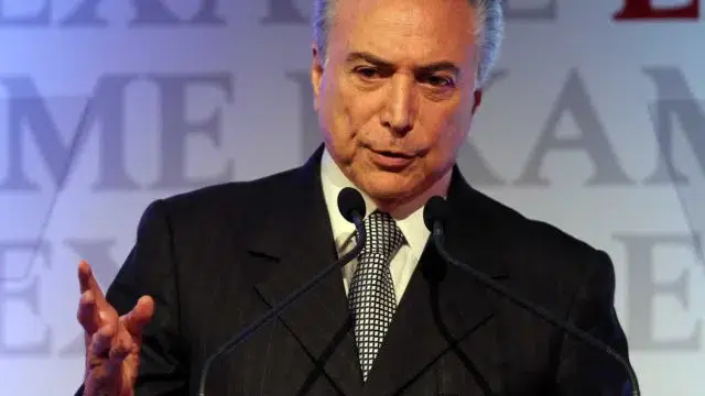 Michel Temer pede a Xi Jinping redução das taxas aduaneiras