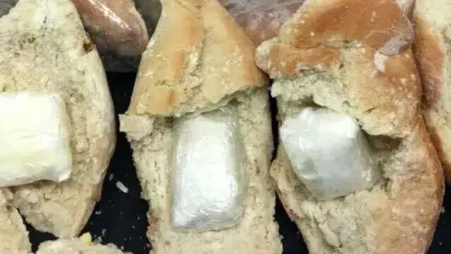 Cocaína descoberta dentro de 15 pães no aeroporto de Guadalajara