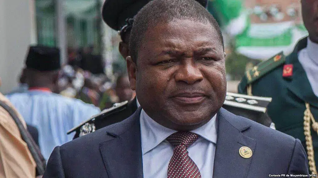 Filipe Nyusi confia e dá apoio total a Rogério Zandamela