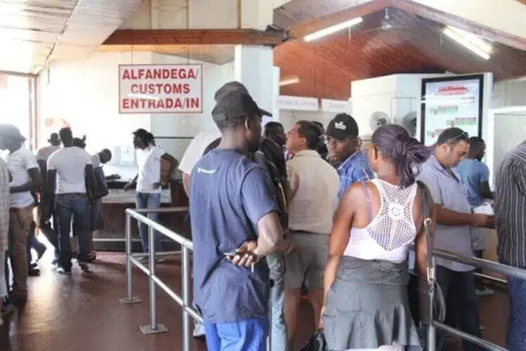 Recusada entrada no país de cerca de 63 estrangeiros