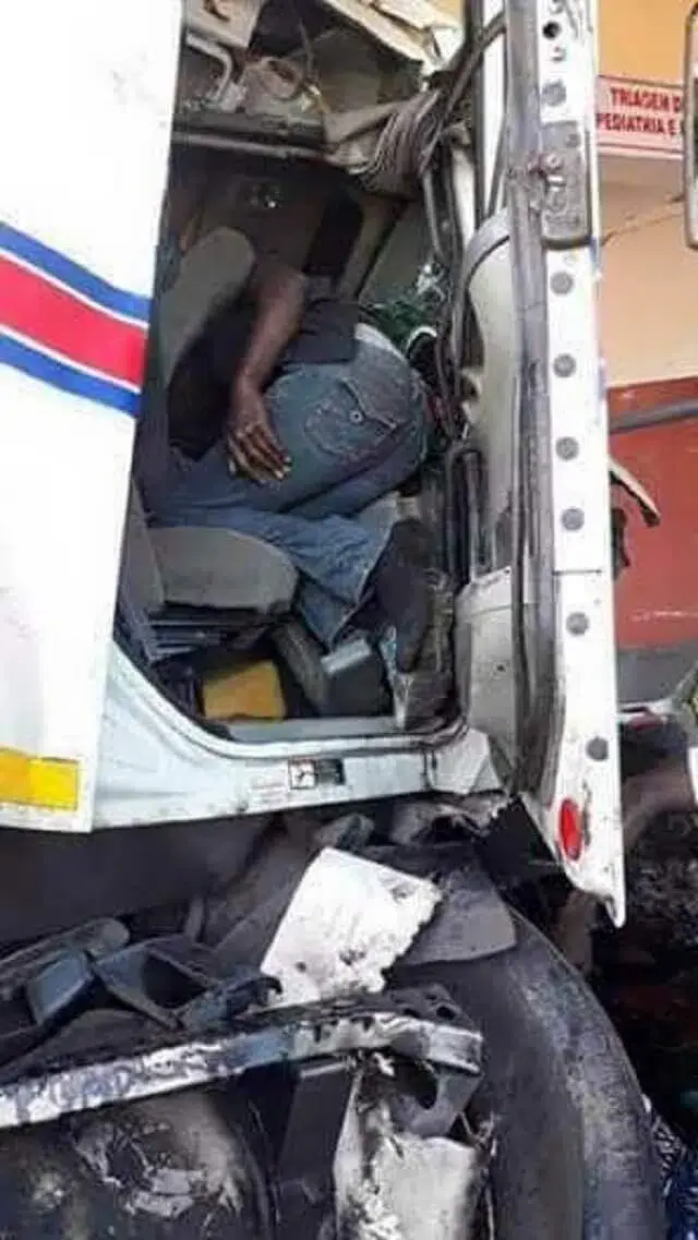 Camião destrói unidade sanitária - Tete