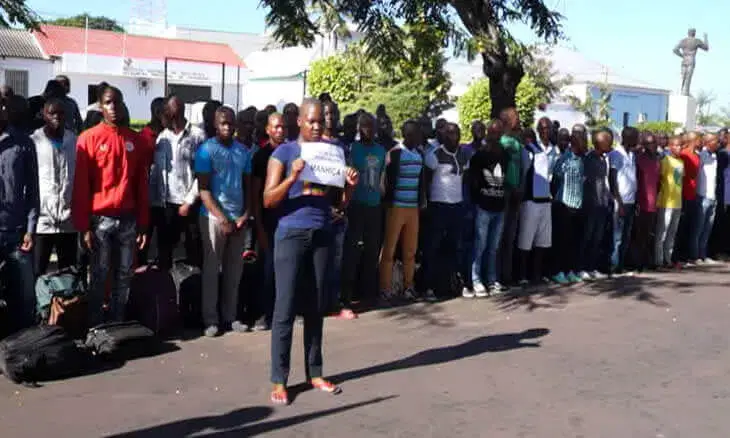 Jovens exigem do Governo condições após treinamento militar