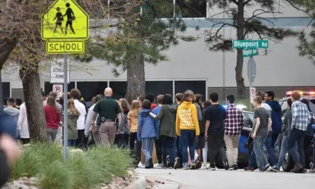 Ataque em escola no Colorado deixa um morto e sete feridos