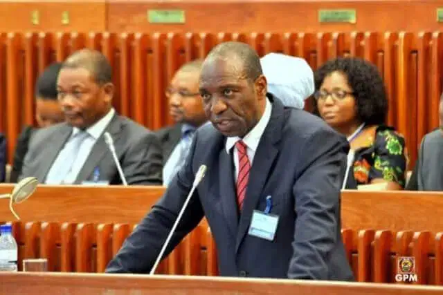 Governo promete para breve a criação de lei para recuperação de activos