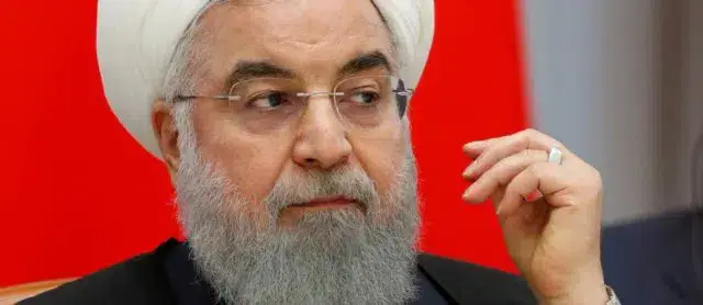 Irã enfrenta pressões internacionais 'sem precedentes', diz presidente