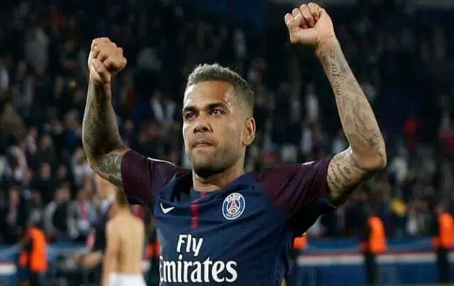 Dani Alves perto de ser um Jogador Livre
