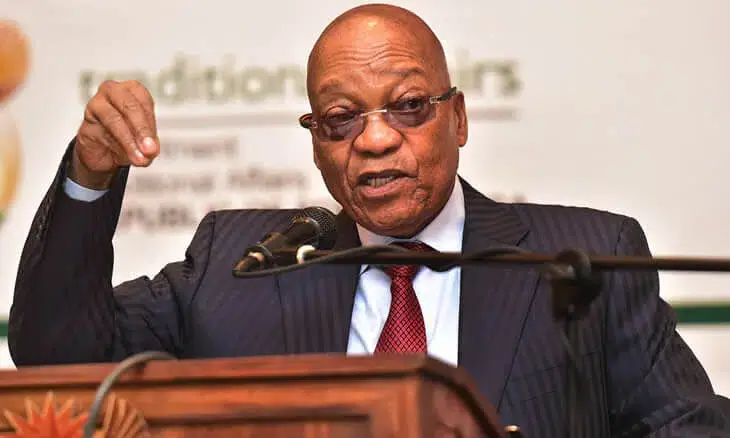 Zuma nega alegações de corrupção na comissão de inquérito