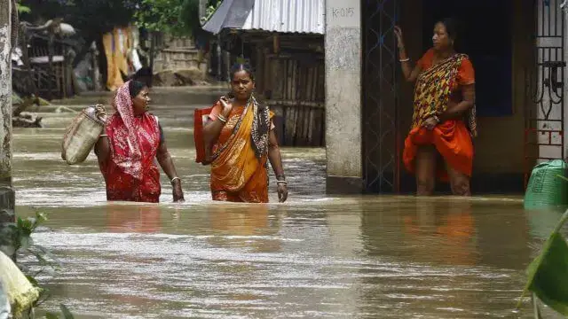 Cheias na Índia já mataram 147