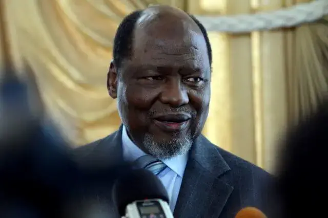 Governo sul-africano convida ex-PR moçambicano Chissano para averiguar xenofobia