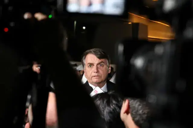 Bolsonaro-pede-recontagem-de-votos-na-Bolívia