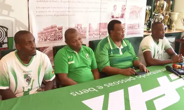 Campeões espreitam um lugar na Liga Africana