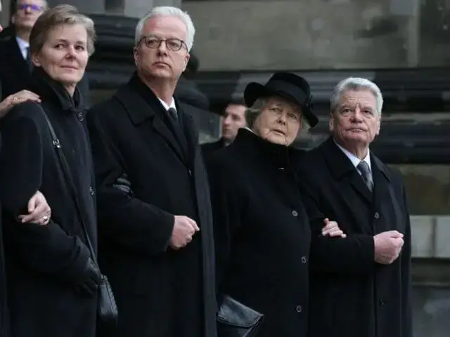 Filho de ex-presidente alemão é assassinado a facadas em Berlim