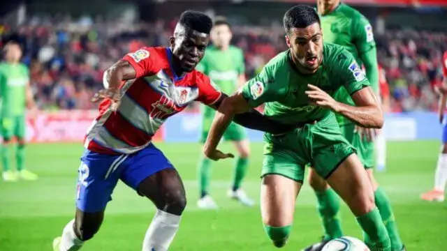 Real Sociedad bate Granada e iguala Barcelona e Real Madrid