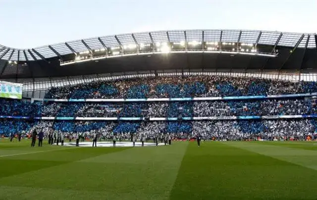 Manchester City banido por duas épocas da Champions