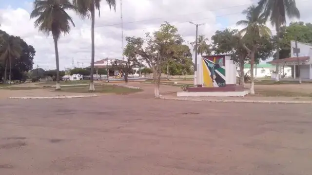 Mocímboa da Praia já sai à rua e encontra corpos e marcas de confrontações