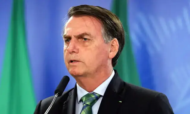 Bolsonaro culpa governadores pelo aumento de vítimas mortais