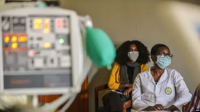 Histórico de má governação leva doadores a apoiar Moçambique em espécie, diz economista