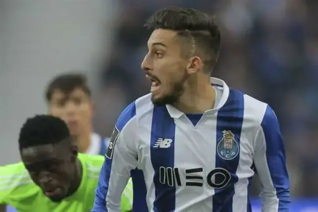 PSG quer Alex Telles mas Chelsea está na frente