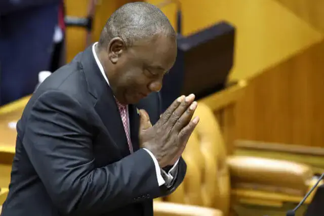 África do Sul considera reforços da China e Cuba para combater pandemia