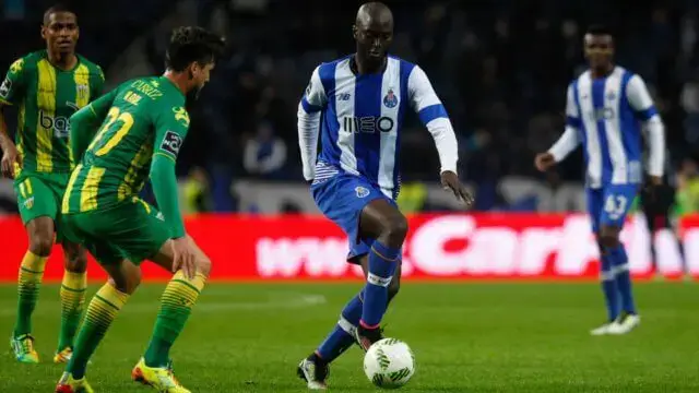 Danilo alvo do Arsenal