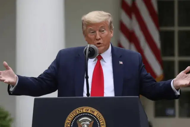 Trump autoriza sanções económicas contra responsáveis do TPI