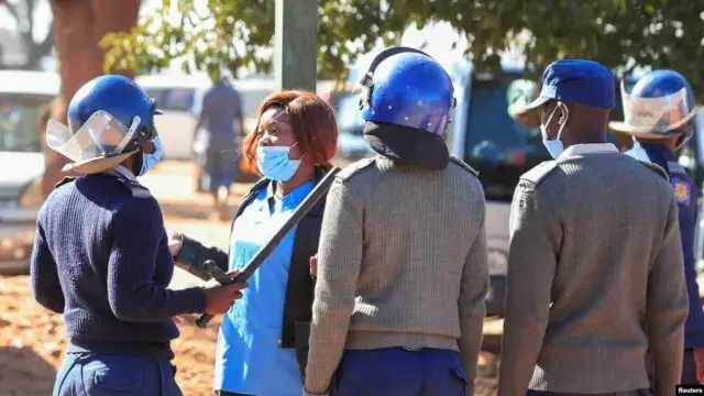 Zimbabué ZANU-PF ameaça expulsar embaixador americano