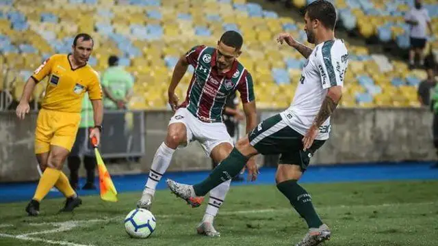 Gilberto a caminho para ser o primeiro reforço de Jorge Jesus