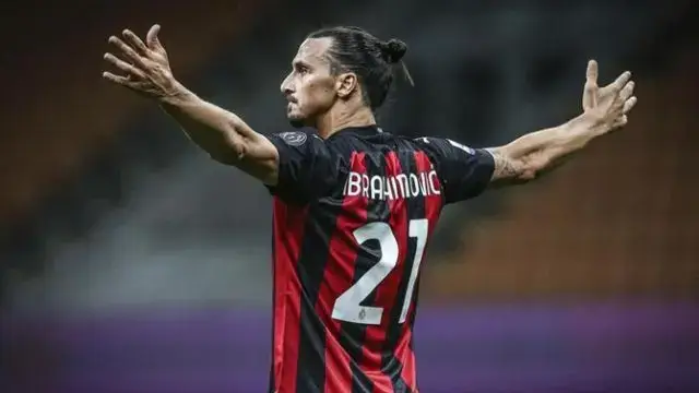 Ibrahimovic à beira de decidir o seu futuro
