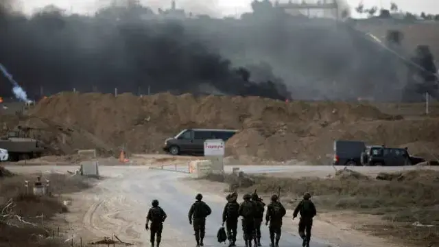 Israel bombardeia Faixa de Gaza em resposta a ataques do Hamas