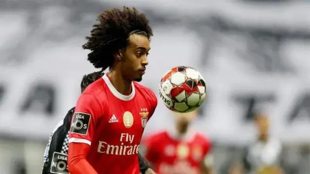 Mourinho entra em cena por Tomás Tavares