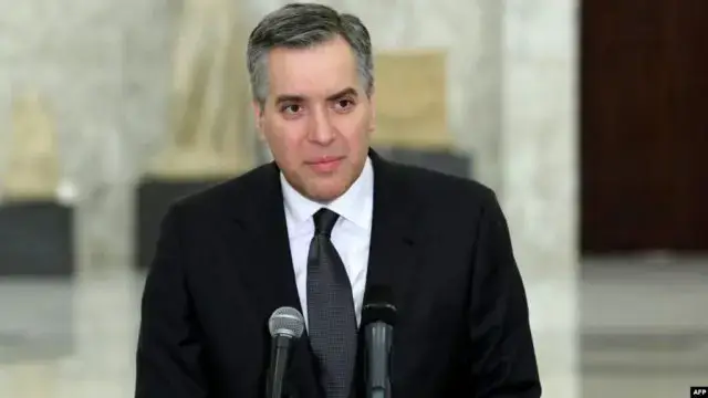 Primeiro-ministro do Líbano demite-se e crise política e económica continua