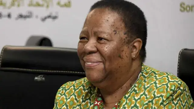 África do Sul. Ministro alerta para cancelamento de voos face a contágios