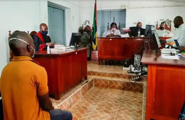 Antigo presidente do município de Massinga no banco dos réus