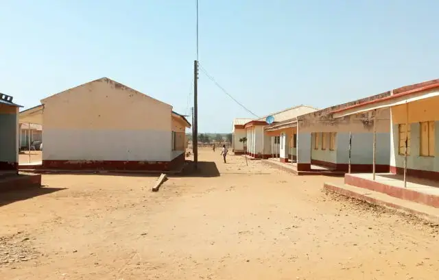 Hundreds of pupils missing after gunmen attack shool in Nigeria