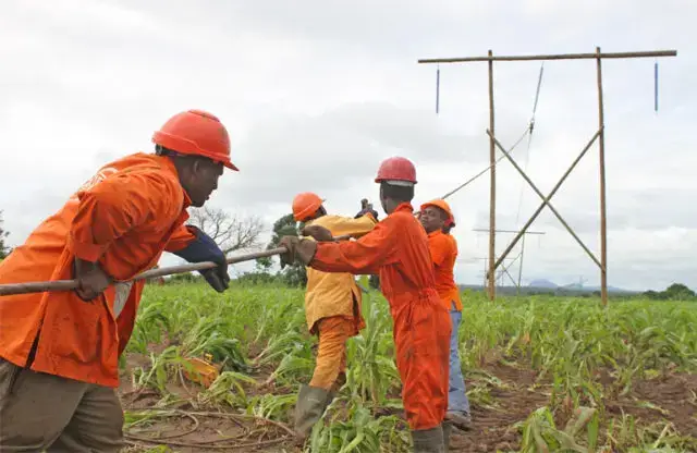 Lançados concursos para electrificar 24 postos administrativos