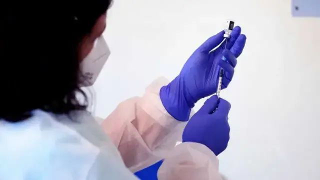 Covid-19. Duas novas vacinas chinesas com eficácia de 65% e 72%