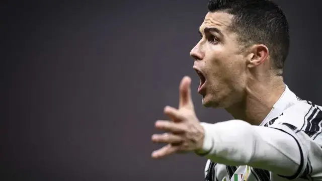 Cristiano Ronaldo já arrasta meio bilião de pessoas nas redes sociais
